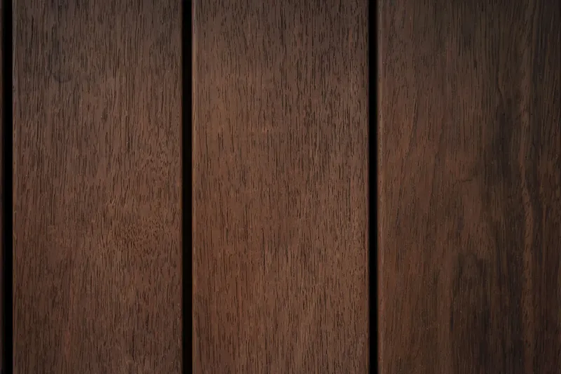 Melywood Merbau board face showing grain