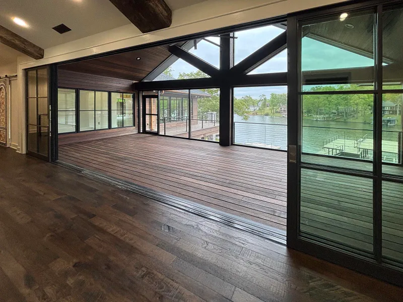 Reclaimed Hardwood used in Alabama Home by Oakley Homes LLC