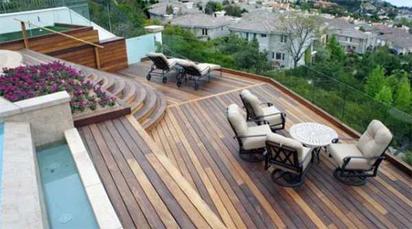 Tiered mixed color hardwood deck Tiered mixed color hardwood deck