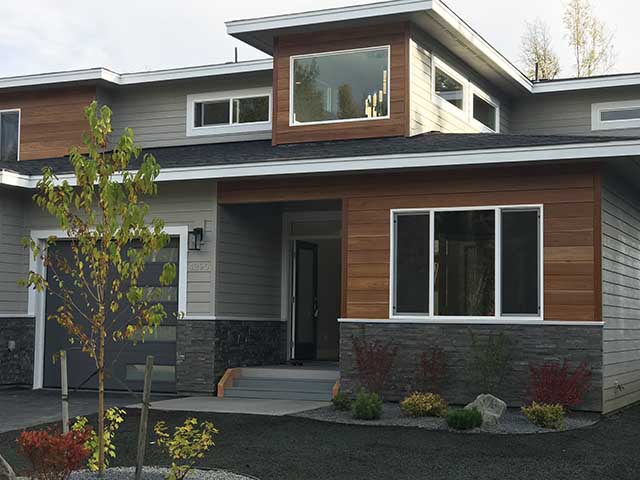 Wood vs. Fiber Cement Siding: Making the Best Decision for Your Home