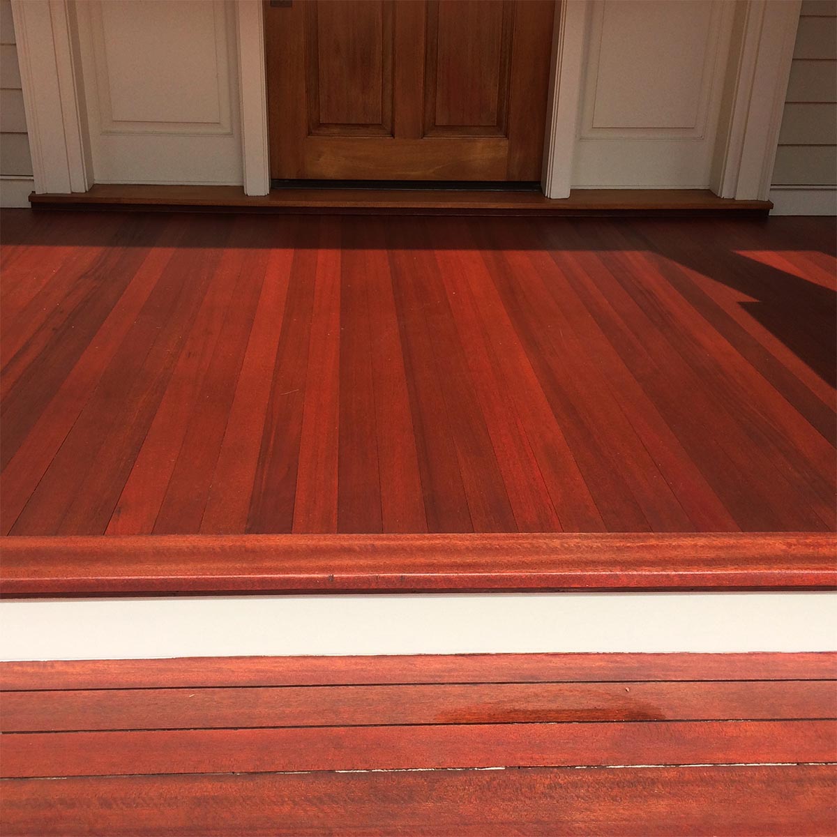 >ExoShield Mahogany Batu-Mahogany-ExoShield-Deck-With-Steps.jpg